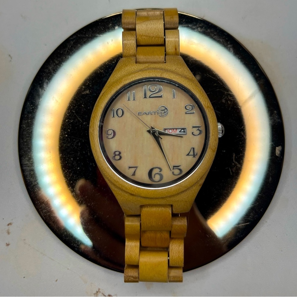 Earth Wood Sapwood Bracelet Watch